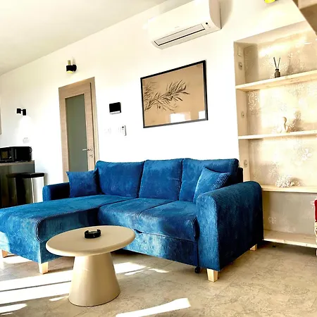 דירה Bay View With Pool & Sea View
