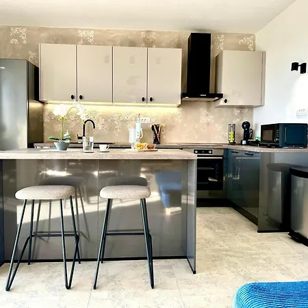 דירה Bay View With Pool & Sea View Kaštela