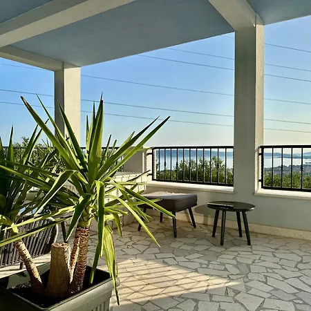 Bay View With Pool & Sea View * Kaštela