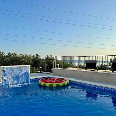 Bay View With Pool & Sea View