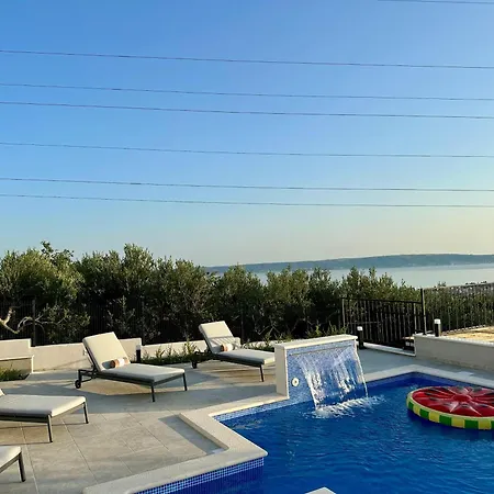 דירה Bay View With Pool & Sea View *