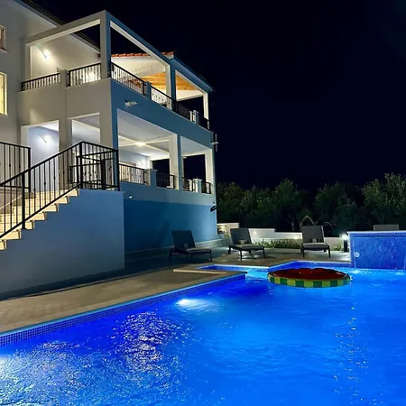 Bay View With Pool & Sea View * Kaštela